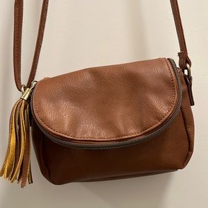 Tan Crossbody Purse with Plaid Interior Design